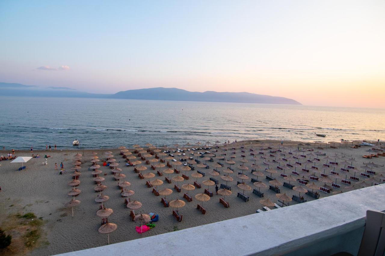 Beachsite Vlorë Buitenkant foto